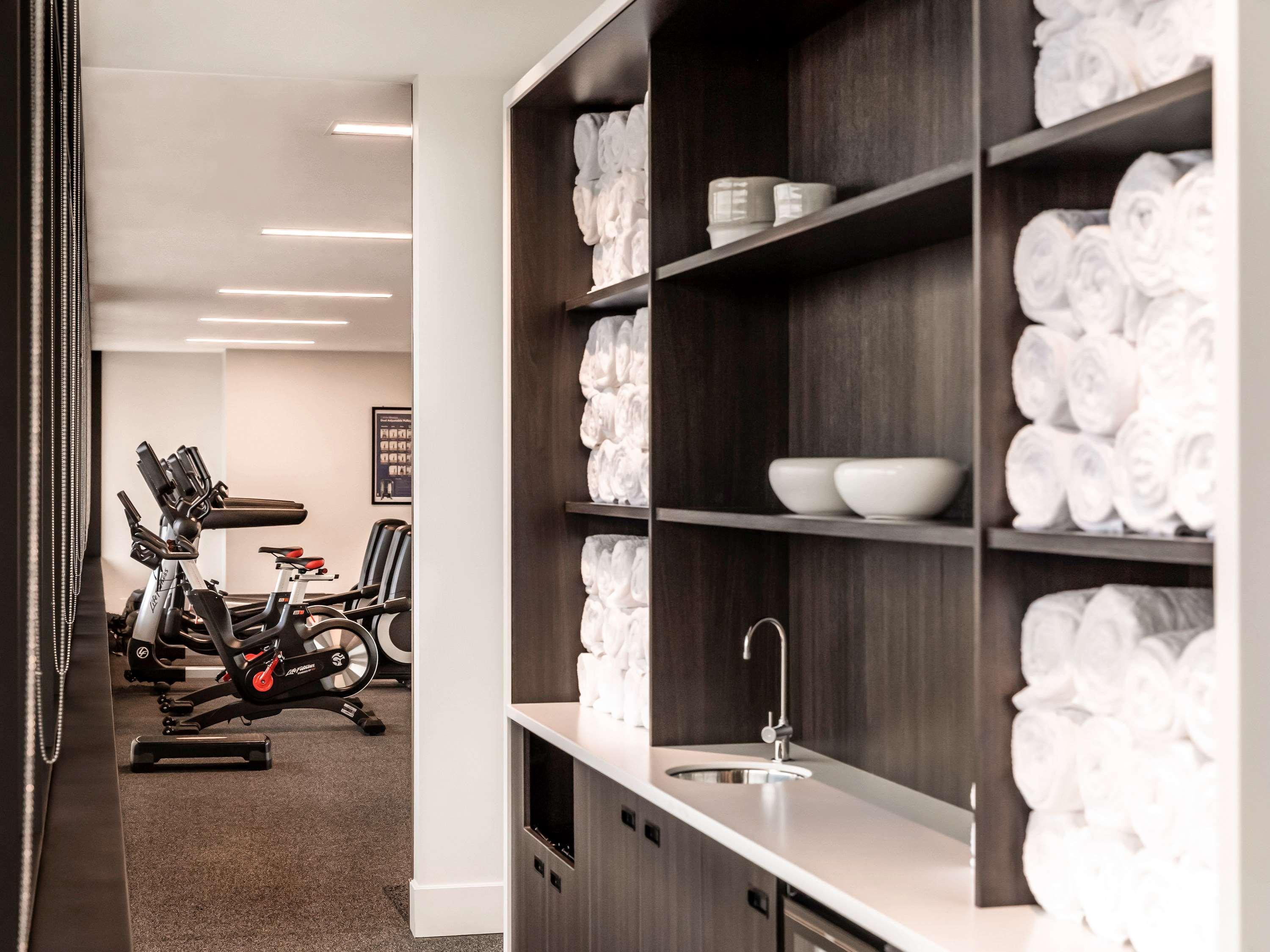 Novotel Christchurch Airport Экстерьер фото
