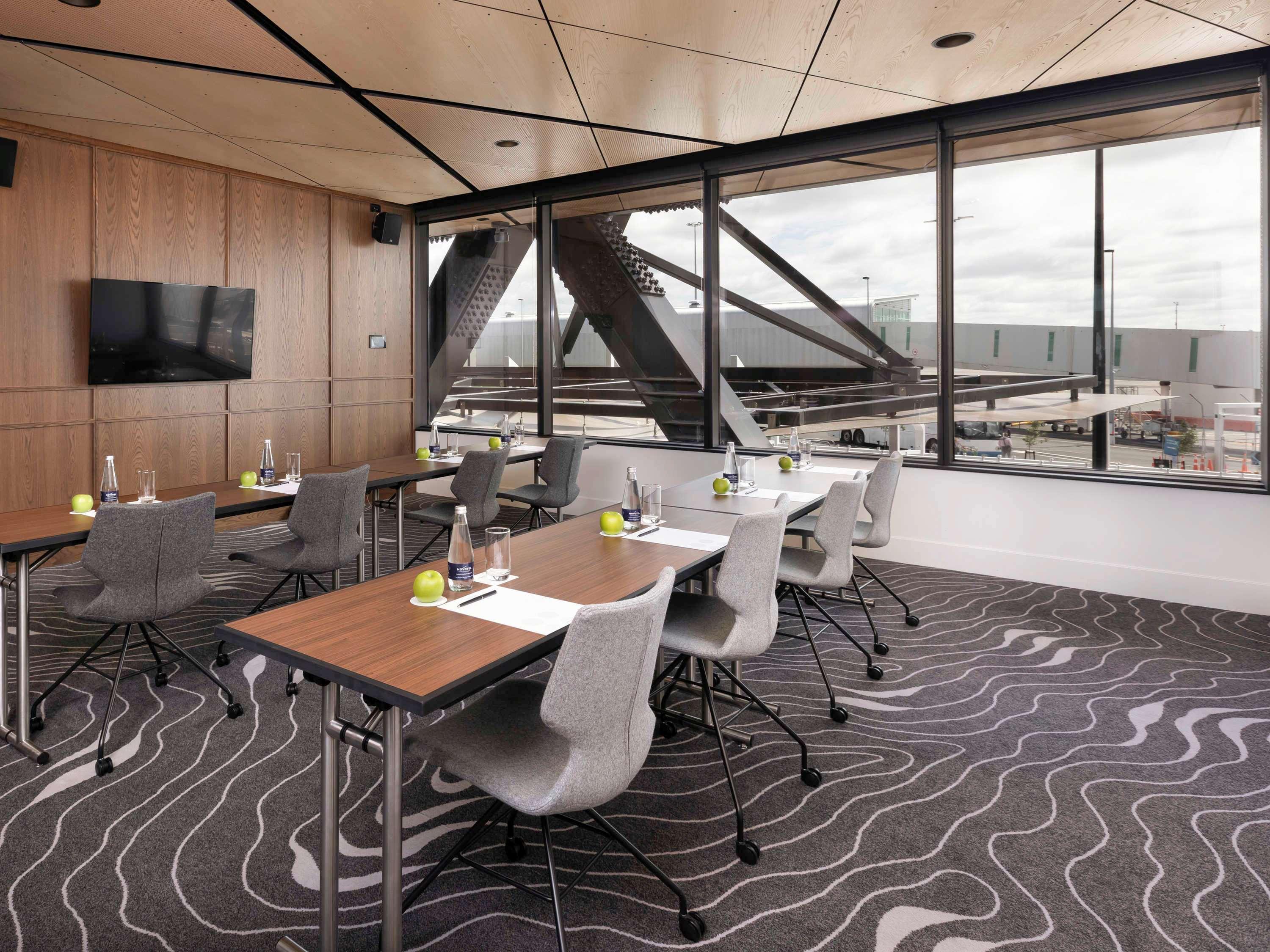 Novotel Christchurch Airport Экстерьер фото