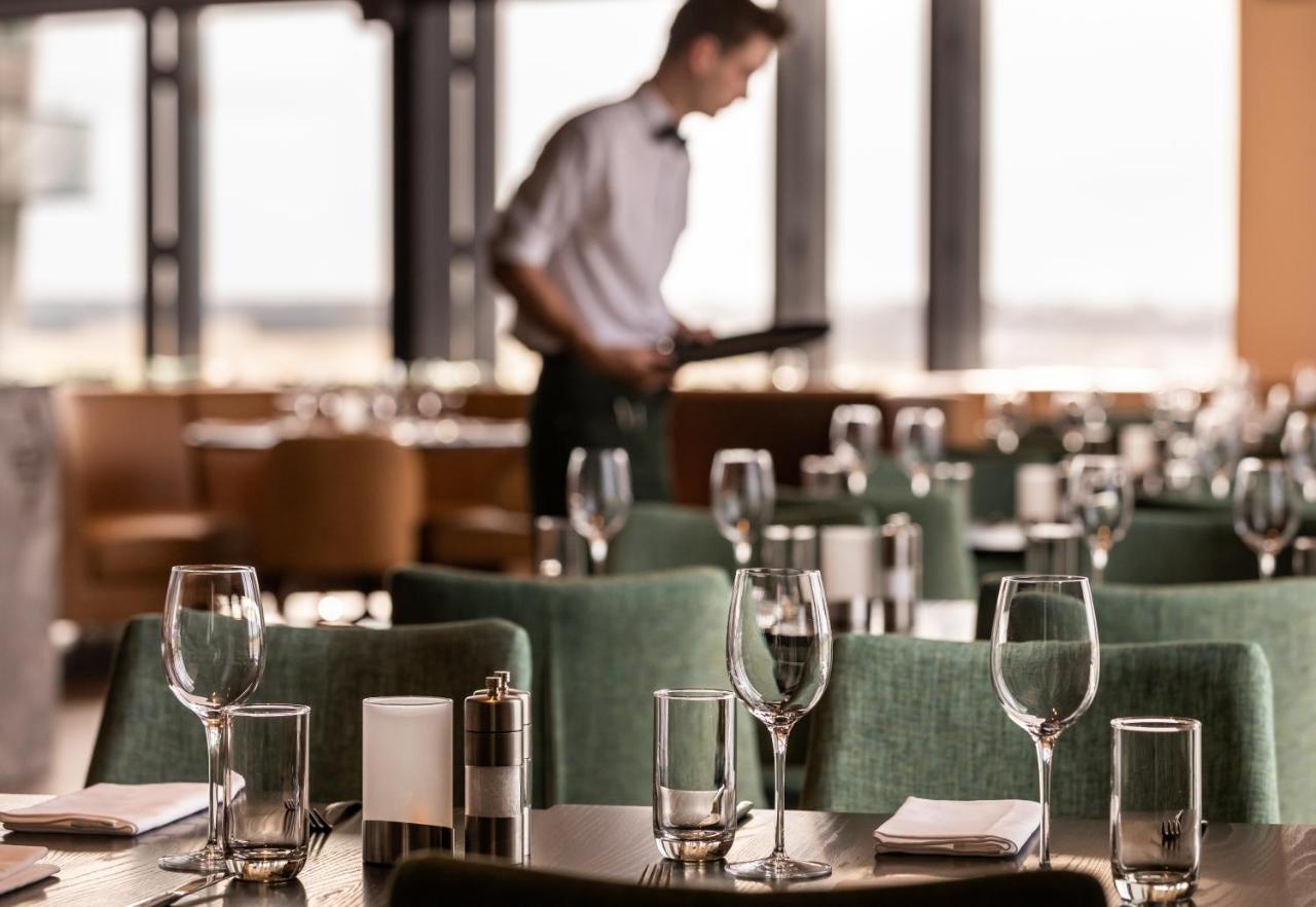 Novotel Christchurch Airport Экстерьер фото